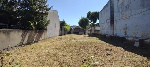 Terreno à venda  com 480m², Rua Doutor Pereira Neto no bairro Tristeza em Porto Alegre