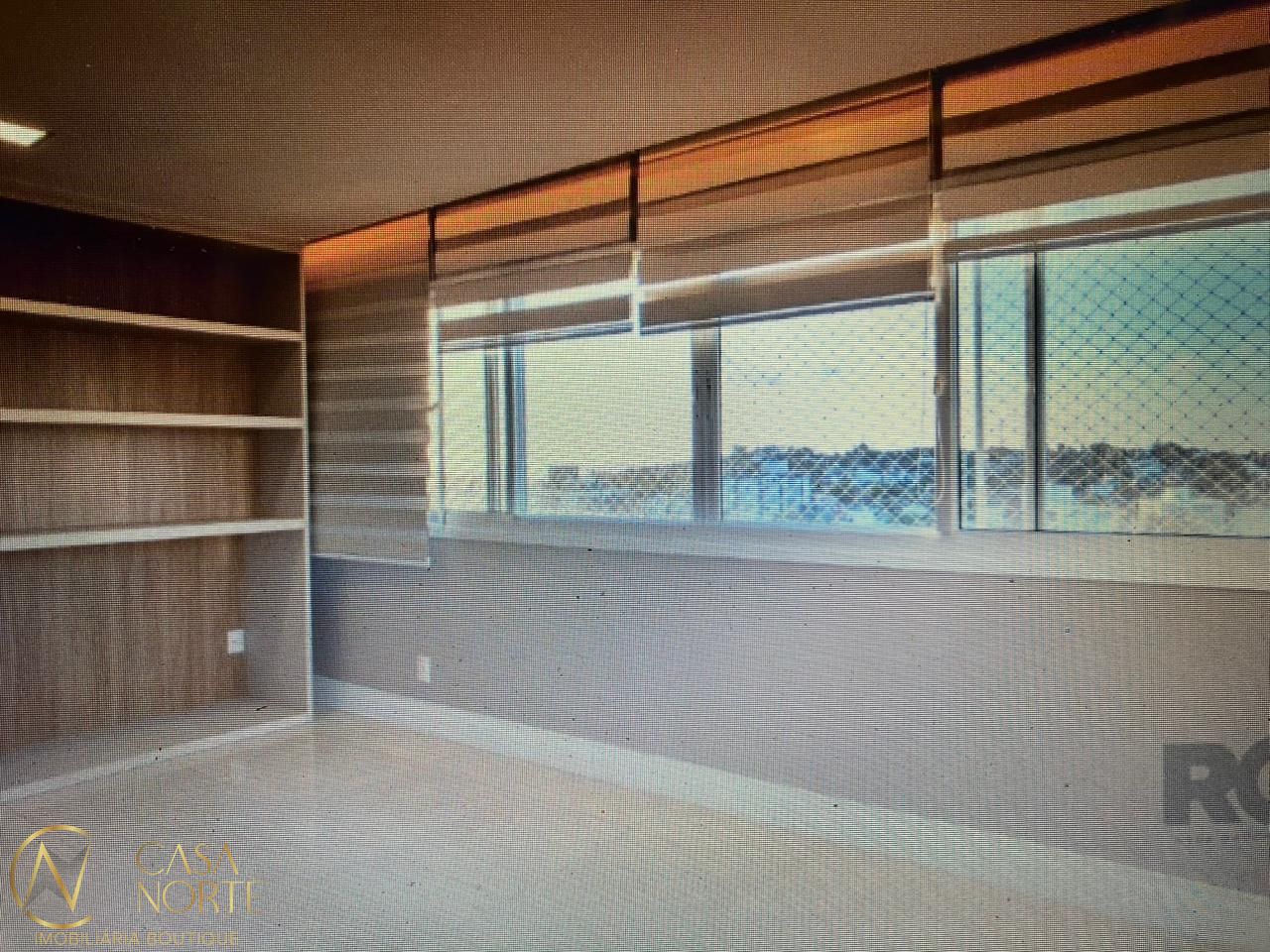 Apartamento à venda com 3 quartos, 107m², 1 suíte, 2 vagas, Rua Doutor Barcelos no bairro Tristeza em Porto Alegre