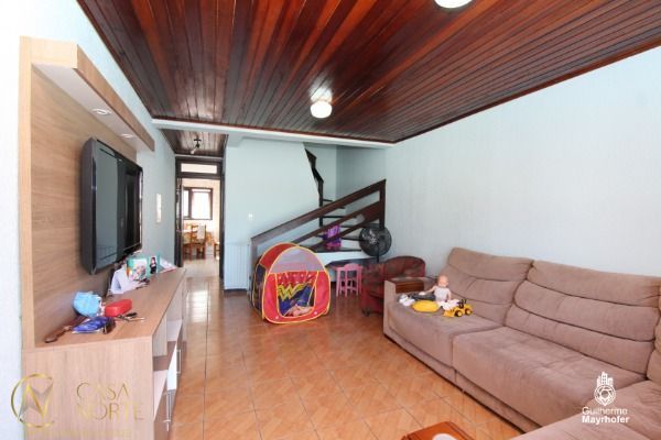 Casa à venda com 3 quartos, 128m², 1 suíte, 2 vagas, Vacaria no bairro Aberta dos Morros em Porto Alegre