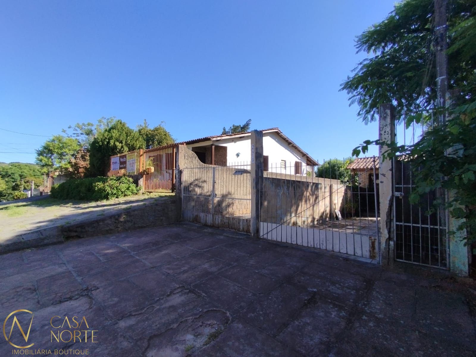 Terreno à venda  com 1716m², Rua Marechal Hermes no bairro Camaquã em Porto Alegre