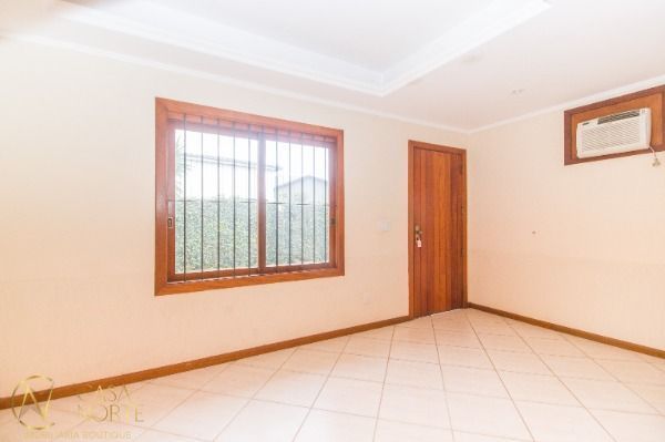 Casa de Condomínio à venda com 3 quartos, 165m², 1 suíte, 3 vagas, Imperial no bairro Ipanema em Porto Alegre