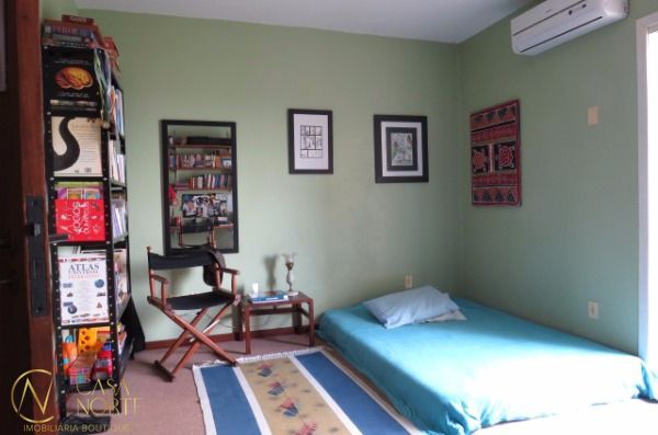 Casa de Condomínio à venda com 3 quartos, 198m², 1 suíte, 2 vagas, Rua Padre João Batista Reus no bairro Vila Conceição em Porto Alegre
