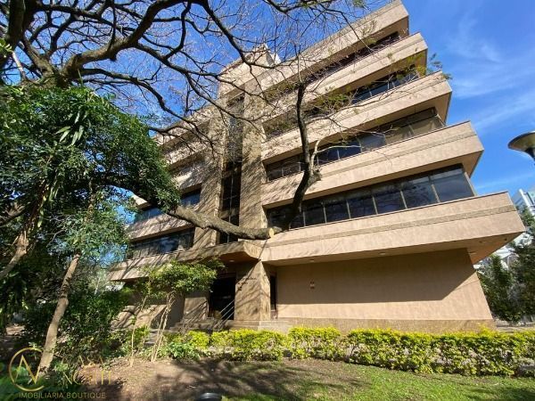 Sala Comercial à venda , 160m², Rua Celeste Gobbato no bairro Praia de Belas em Porto Alegre