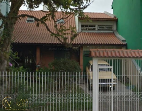 Casa à venda com 3 quartos, 300m², 1 suíte, 2 vagas, Engenheiro Renato Costa Leite no bairro Ipanema em Porto Alegre