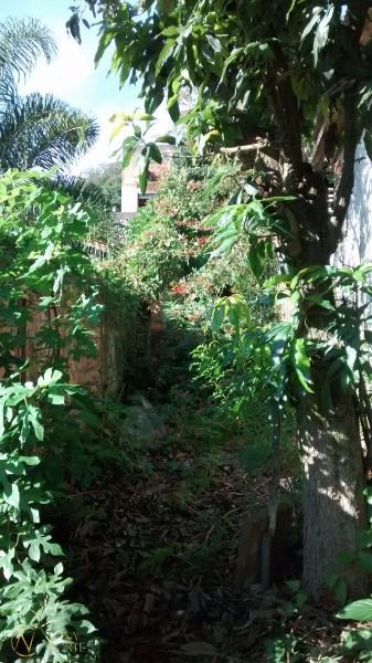 Terreno à venda  com 600m², Rua Padre João Batista Reus no bairro Camaquã em Porto Alegre