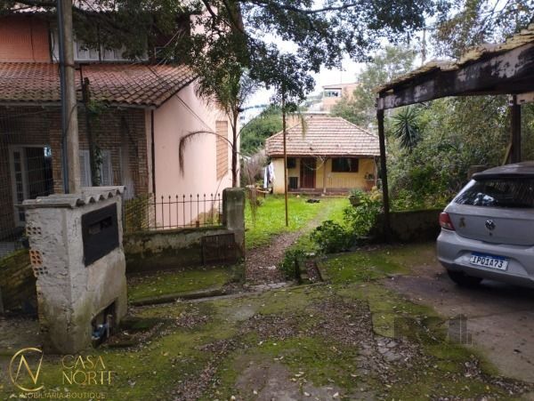 Terreno à venda  com 440m², Rua Dona Malvina no bairro Santa Tereza em Porto Alegre