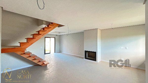 Casa à venda com 3 quartos, 120m², 1 suíte, 2 vagas, Rua Lucindo Antônio Bottin no bairro Hípica em Porto Alegre