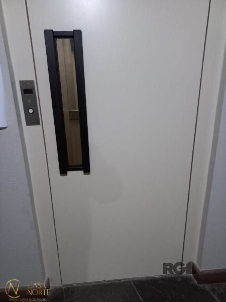 Sala Comercial à venda , 29m², Avenida Padre Cacique no bairro Praia de Belas em Porto Alegre