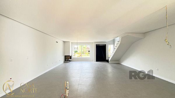 Casa de Condomínio à venda com 3 quartos, 180m², 3 suítes, 2 vagas, Rua Monsenhor Augusto Dalvit no bairro Aberta dos Morros em Porto Alegre