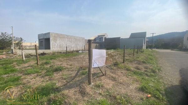 Terreno à venda  com 214m², Rua Jorge Babot Miranda no bairro Aberta dos Morros em Porto Alegre