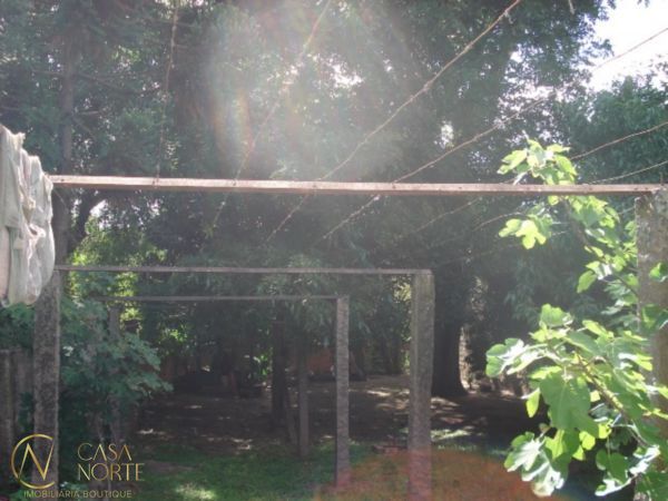 Casa à venda com 3 quartos, 280m², 1 suíte, 2 vagas, Rua General Gomes Carneiro no bairro Medianeira em Porto Alegre