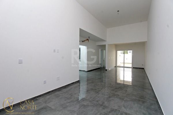 Casa à venda com 3 quartos, 110m², 1 suíte, 2 vagas, Avenida Edgar Pires de Castro no bairro Hípica em Porto Alegre
