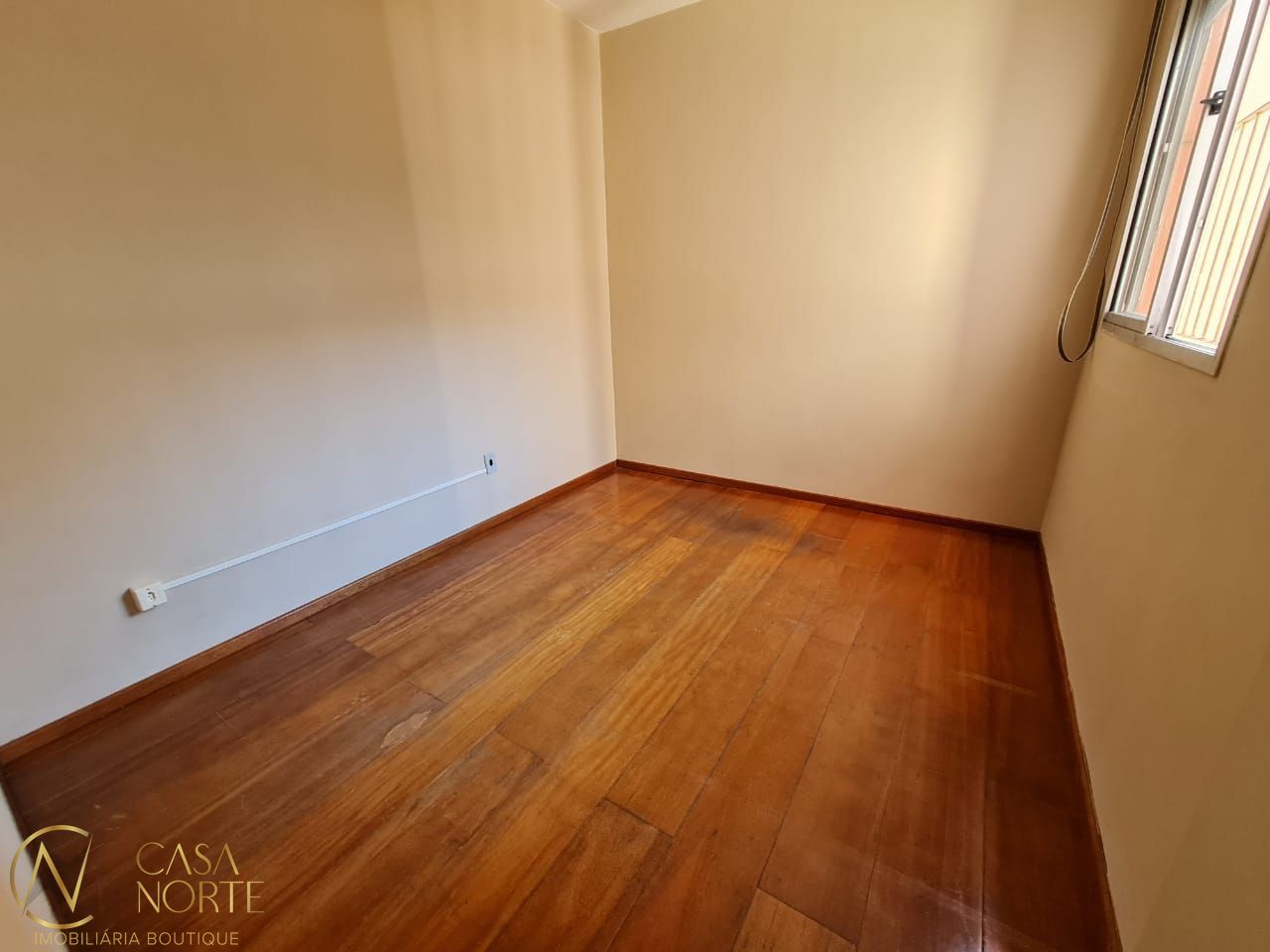 Apartamento à venda com 2 quartos, 48m², 1 vaga, Rua Orfanotrófio no bairro Santa Tereza em Porto Alegre