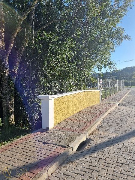 Terreno à venda  com 191m², Estrada Jorge Pereira Nunes no bairro Campo Novo em Porto Alegre