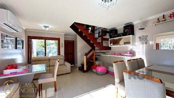 Casa à venda com 3 quartos, 161m², 1 suíte, 2 vagas, Rua dos Guaranis no bairro Espírito Santo em Porto Alegre