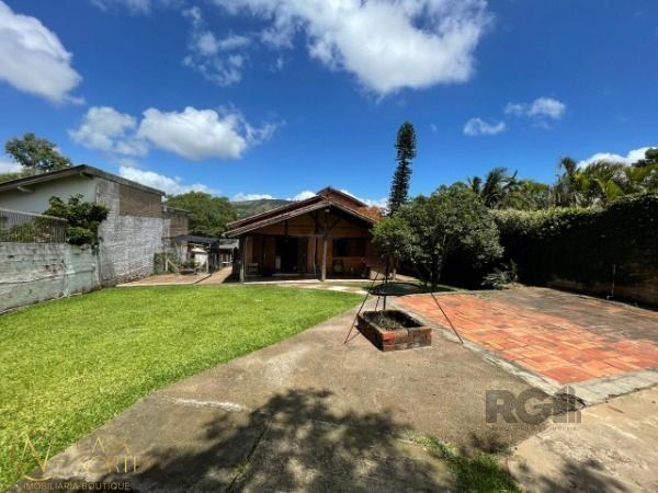 Casa à venda com 2 quartos, 104m², 1 suíte, 6 vagas, Estrada Júlio Antônio Pereira no bairro Hípica em Porto Alegre