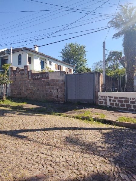 Terreno à venda , 340m², Rua Alfredo Varela no bairro Teresópolis em Porto Alegre