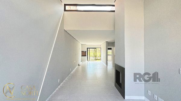 Casa à venda com 3 quartos, 90m², 1 suíte, 2 vagas, Rua Eroni Soares Machado no bairro Hípica em Porto Alegre