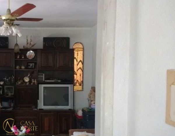 Casa à venda com 3 quartos, 220m², 3 vagas, Avenida Joracy Camargo no bairro Santa Tereza em Porto Alegre