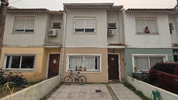 Casa de Condomínio à venda com 3 quartos, 144m², 1 suíte, 2 vagas, Avenida Edgar Pires de Castro no bairro Hípica em Porto Alegre