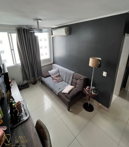 Apartamento à venda com 2 quartos, 46m², 1 vaga, Rua Coronel Massot no bairro Cristal em Porto Alegre