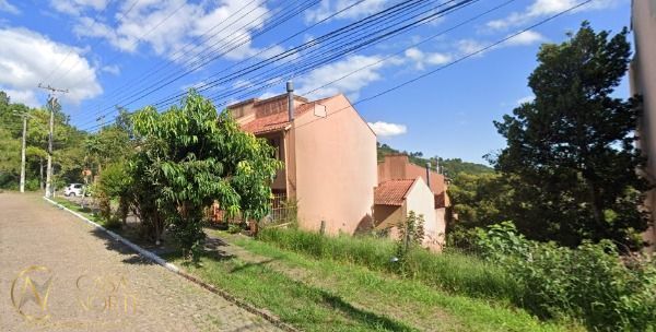 Terreno à venda  com 300m², Rua Josué Guimarães no bairro Espírito Santo em Porto Alegre