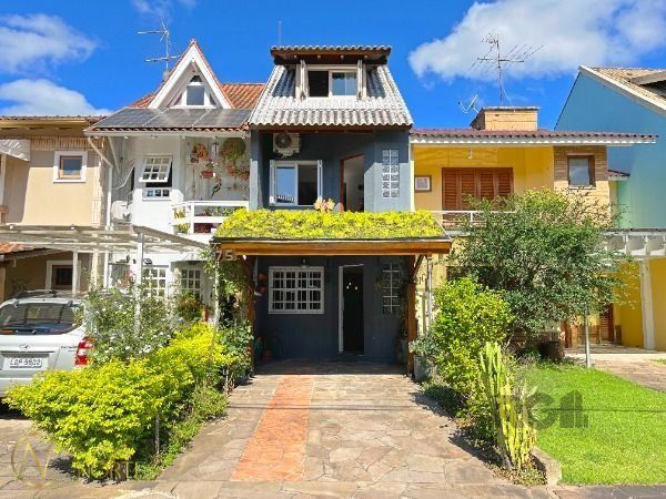 Casa de Condomínio à venda com 3 quartos, 132m², 1 suíte, 2 vagas, Avenida Juca Batista no bairro Cavalhada em Porto Alegre