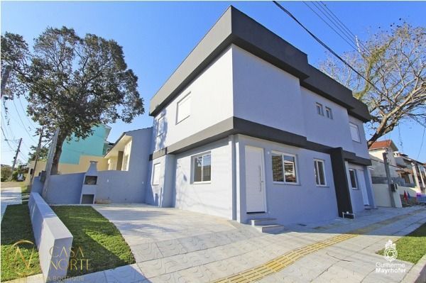 Casa à venda com 3 quartos, 101m², 2 suítes, 1 vaga, Rua Carlos Frederico Albers no bairro Espírito Santo em Porto Alegre