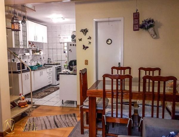 Casa de Condomínio à venda com 3 quartos, 72m², 1 suíte, 1 vaga, Avenida Monte Cristo no bairro Vila Nova em Porto Alegre