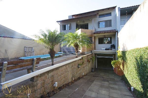 Casa à venda com 3 quartos, 300m², 1 suíte, 8 vagas, Rua Gregorio da Fonseca no bairro Nonoai em Porto Alegre