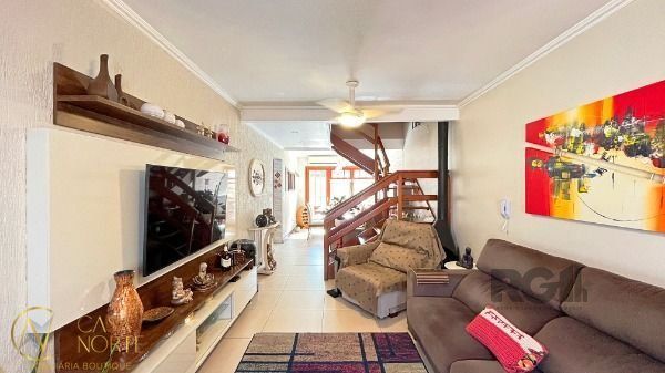 Casa de Condomínio à venda com 3 quartos, 229m², 1 suíte, 3 vagas, Travessa Alfredo Magalhães no bairro Ipanema em Porto Alegre