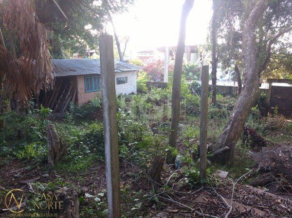 Terreno à venda  com 240m², Rua Simao Bolivar no bairro Vila Conceição em Porto Alegre