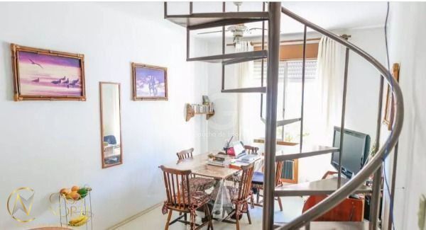 Cobertura à venda com 1 quarto, 91m², 2 vagas, Rua Sepe Tiaraju no bairro Teresópolis em Porto Alegre