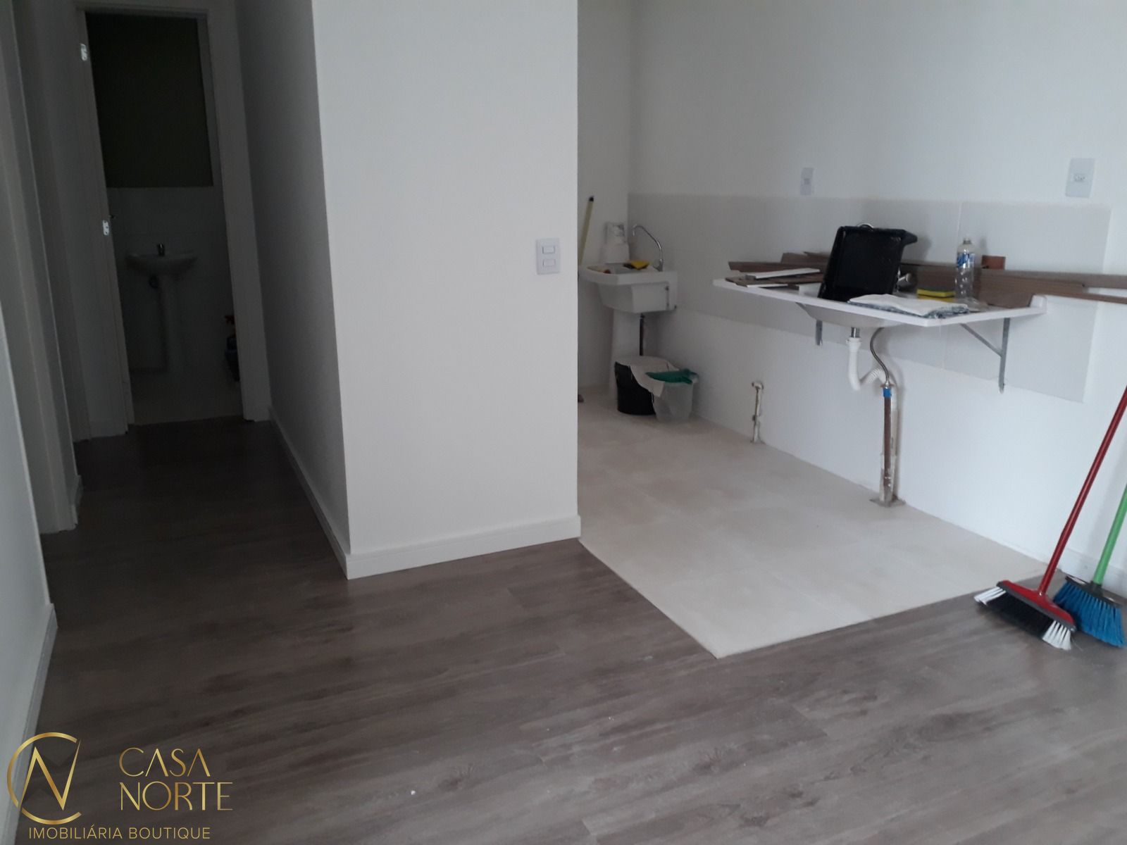 Apartamento à venda com 2 quartos, 55m², 1 vaga, Rua Joaquim de Carvalho no bairro Vila Nova em Porto Alegre
