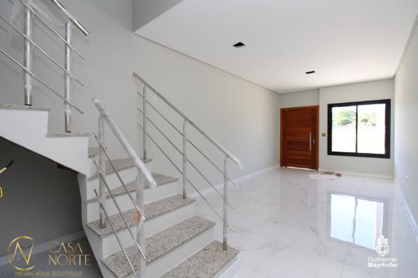 Casa à venda com 2 quartos, 107m², 2 suítes, 1 vaga, Rua Affonso Lunardelli no bairro Hípica em Porto Alegre