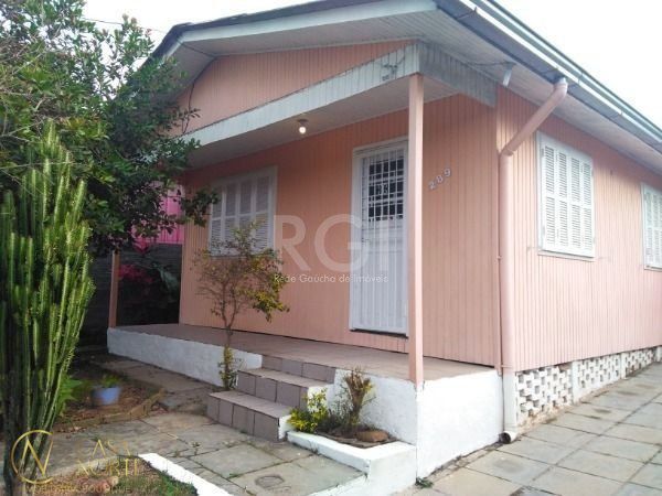 Casa à venda com 2 quartos, 98m², 3 vagas, Avenida da Serraria no bairro Espírito Santo em Porto Alegre