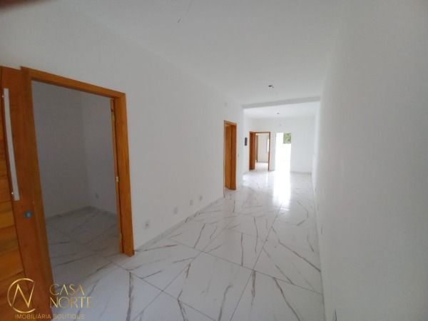 Casa à venda com 3 quartos, 77m², 1 suíte, 2 vagas, Avenida Heitor Vieira no bairro Belém Novo em Porto Alegre