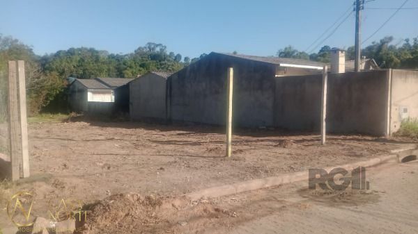 Terreno à venda  com 348m², Rua Stringhini no bairro Hípica em Porto Alegre