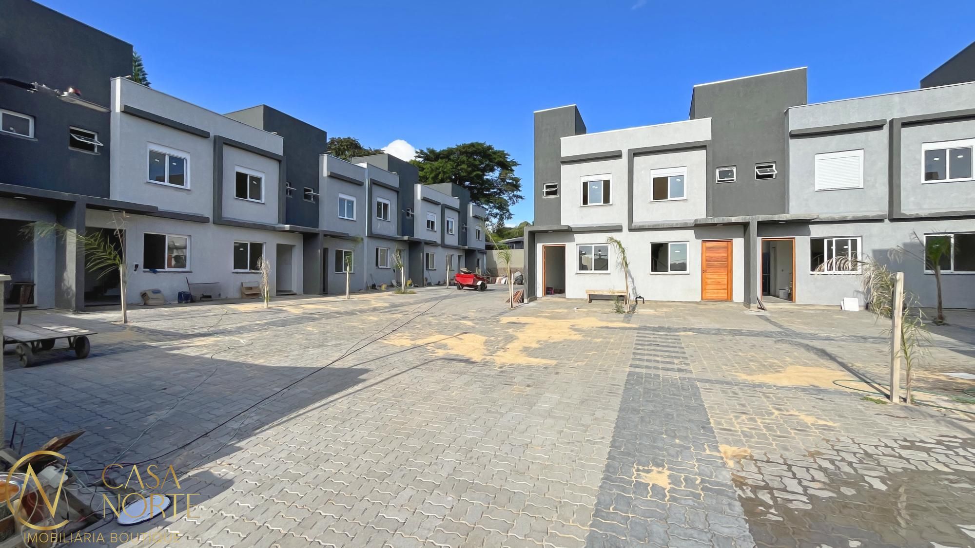 Casa de Condomínio à venda com 2 quartos, 59m², 1 suíte, 1 vaga, Rua Miguel Ascoleze no bairro Vila Nova em Porto Alegre