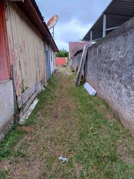 Terreno à venda  com 584m², Rua Jerolomo Minuzo no bairro Vila Nova em Porto Alegre