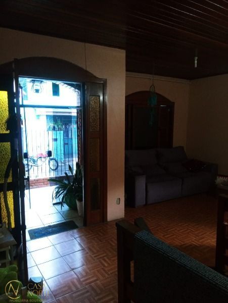 Casa à venda com 4 quartos, 110m², 1 suíte, 1 vaga, Avenida Engenheiro Ludolfo Boehl no bairro Teresópolis em Porto Alegre