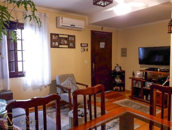 Casa de Condomínio à venda com 3 quartos, 72m², 1 suíte, 1 vaga, Avenida Monte Cristo no bairro Vila Nova em Porto Alegre