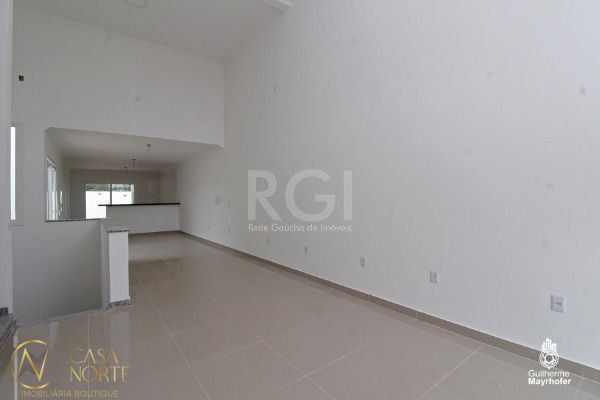 Casa à venda com 3 quartos, 196m², 1 suíte, 2 vagas, Rua Affonso Lunardelli no bairro Hípica em Porto Alegre