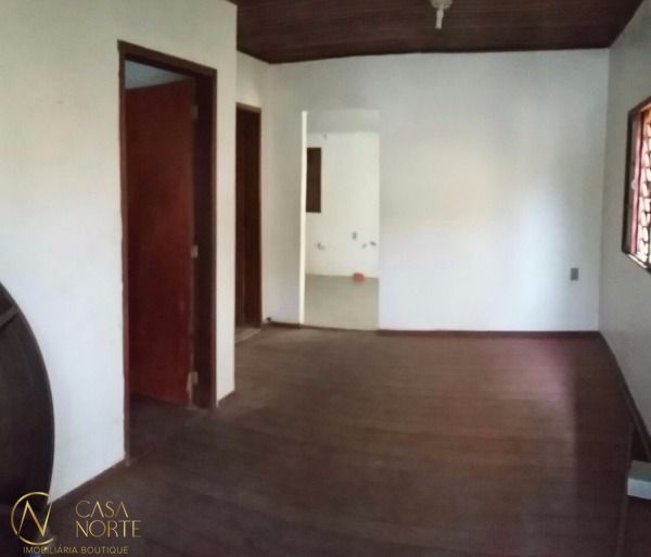 Casa à venda com 2 quartos, 80m², 1 vaga, Rua dos Guenoas no bairro Guarujá em Porto Alegre