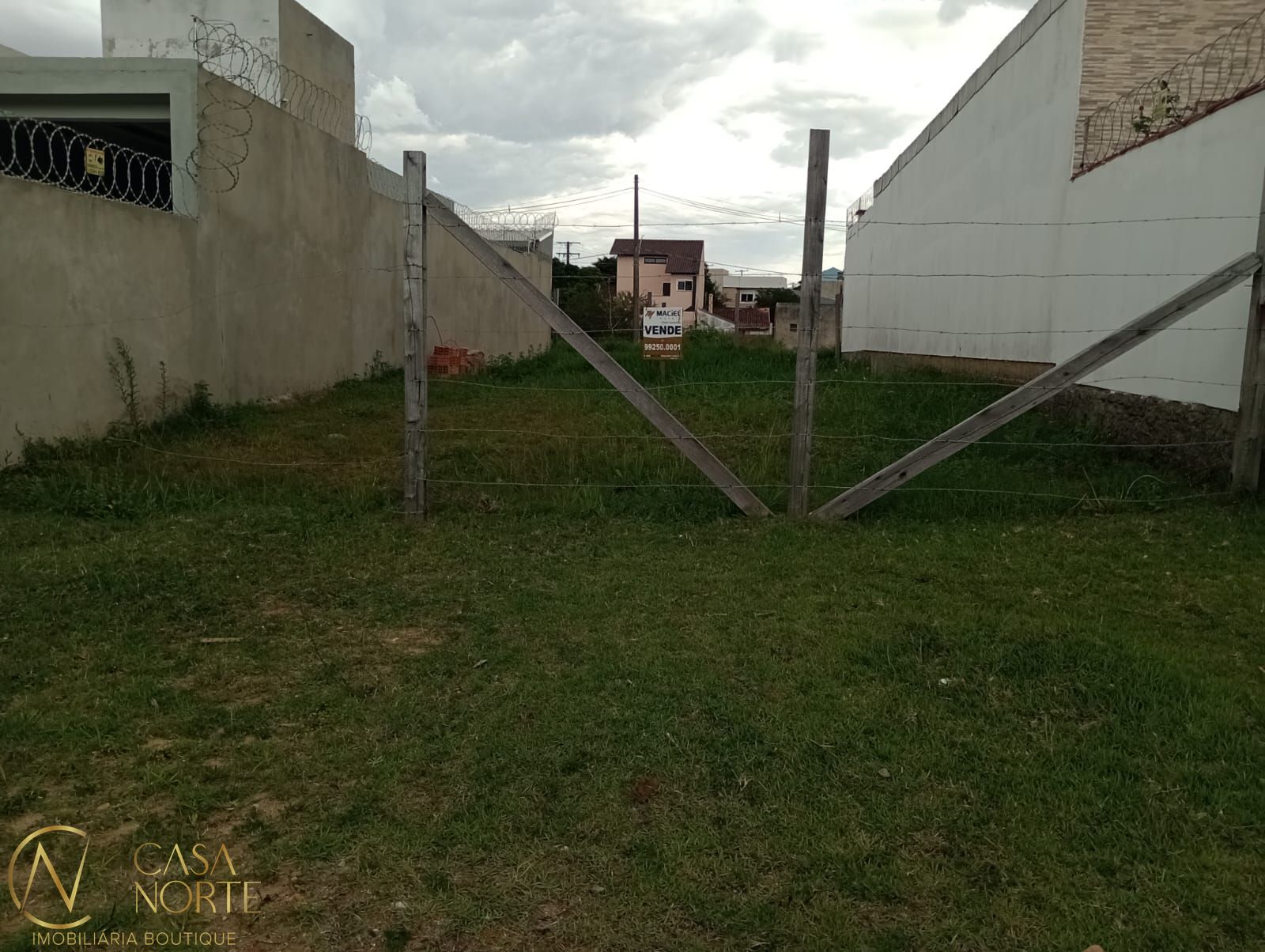 Terreno à venda  com 184m², Rua Catarino Andreatta no bairro Vila Nova em Porto Alegre