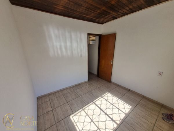 Casa à venda com 2 quartos, 45m², 1 vaga, Estrada João Passuelo no bairro Vila Nova em Porto Alegre