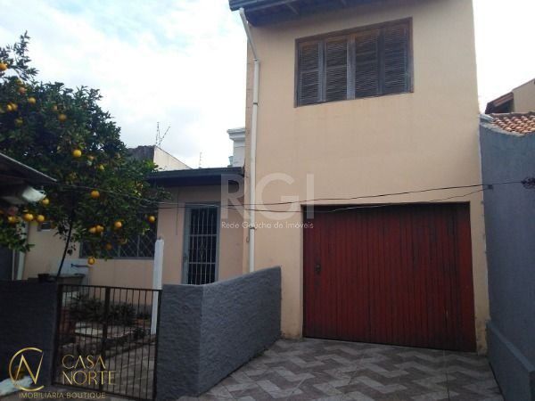 Casa à venda com 2 quartos, 98m², 3 vagas, Avenida da Serraria no bairro Espírito Santo em Porto Alegre