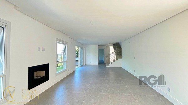 Casa à venda com 3 quartos, 210m², 2 suítes, 2 vagas, Rua José Sanguinetti no bairro Jardim Isabel em Porto Alegre