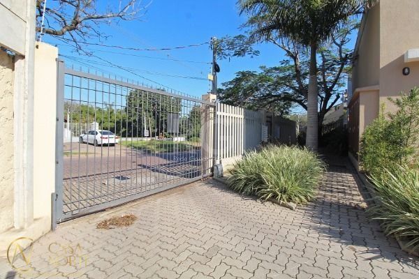 Casa à venda com 2 quartos, 108m², 1 suíte, 1 vaga, Rua Octavio de Souza no bairro Teresópolis em Porto Alegre