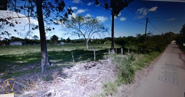 Terreno à venda  com 3060m², Avenida Edgar Pires de Castro no bairro Lageado em Porto Alegre